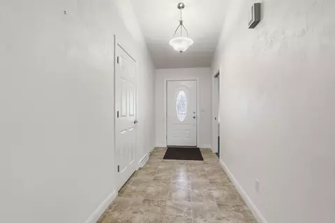 Entry Way - 89 Penbrook Cir, Appleton, WI 54914 photo 1 of 4