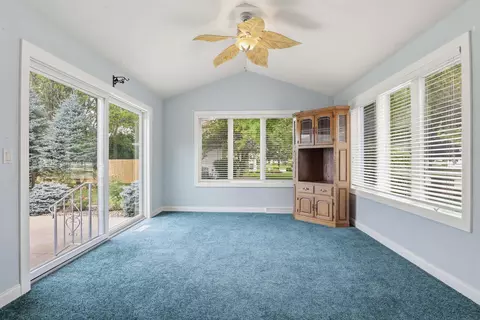 Living - 89 Penbrook Cir, Appleton, WI 54914 photo 6 of 6