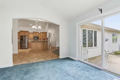 Entry Way - 89 Penbrook Cir, Appleton, WI 54914 photo 3 of 4