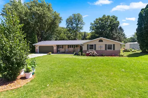 630 Mt Mary Dr, Green Bay, WI 54311