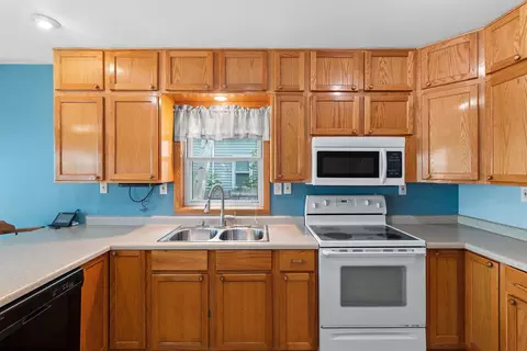 Kitchen - 2767 Bay Rd, Brussels, WI 54204 photo 3 of 5