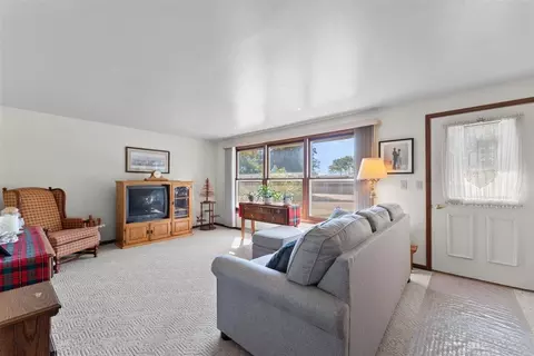 156 W Highland Dr, Oconto Falls, WI 54154