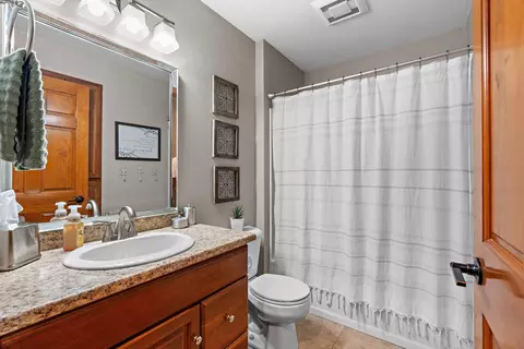 Bath - n9121 Kernan Avenue, Appleton, WI 54915 photo 2 of 3