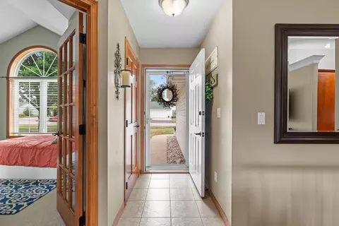 Entry Way - n9121 Kernan Avenue, Appleton, WI 54915 photo 1 of 3