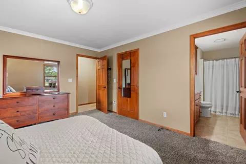 Bedroom - n9121 Kernan Avenue, Appleton, WI 54915 photo 3 of 10