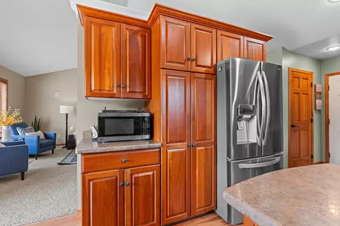 Kitchen - n9121 Kernan Avenue, Appleton, WI 54915 photo 4 of 4