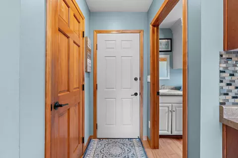 Entry Way - n9121 Kernan Avenue, Appleton, WI 54915 photo 2 of 3