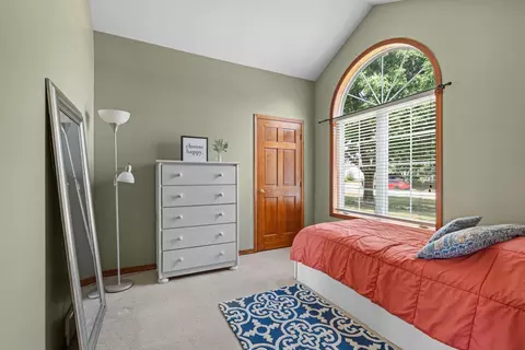 Bedroom - n9121 Kernan Avenue, Appleton, WI 54915 photo 4 of 10