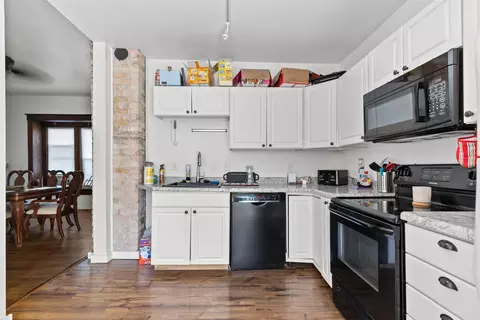 Kitchen - 120 E Pacific St, Appleton, WI 54911 photo 3 of 5