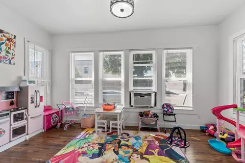 Entry Way - 120 E Pacific St, Appleton, WI 54911 photo 1 of 6