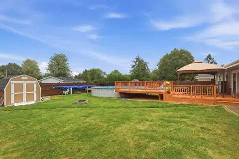 Exterior - 1786 Schaefer Cir, Appleton, WI 54915 photo 2 of 5