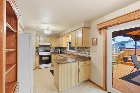 Kitchen - 1786 Schaefer Cir, Appleton, WI 54915 photo 1 of 2