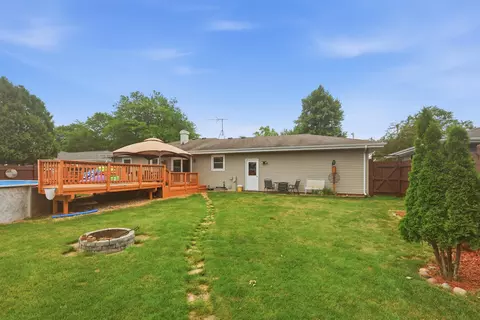 Exterior - 1786 Schaefer Cir, Appleton, WI 54915 photo 3 of 5