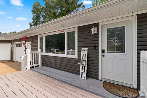 Exterior - 604 Wolf St, Crivitz, WI 54114 photo 11 of 13