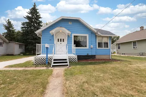 134 Douglas St, Neenah, WI 54956