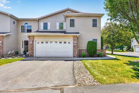 Exterior - 1027 E Green Tree Ct, Appleton, WI 54915 photo 2 of 5