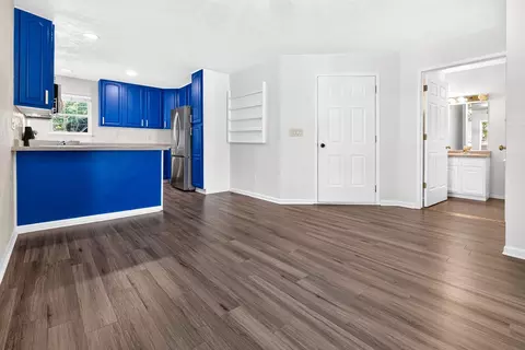 Living - 1027 E Green Tree Ct, Appleton, WI 54915 photo 7 of 11