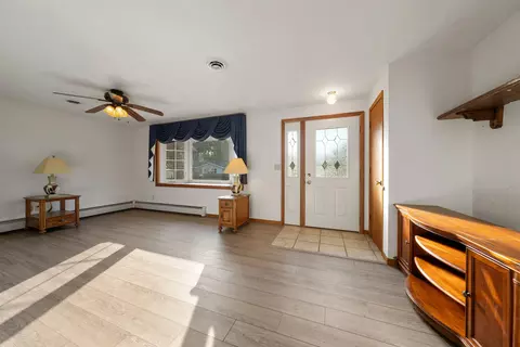 2461 Downy St, Green Bay, WI 54303
