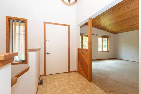Entry Way - 901 E Windfield Pl #D, Appleton, WI 54911 photo 1 of 1