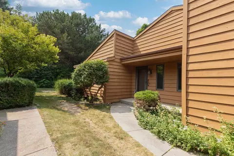 Exterior - 901 E Windfield Pl #D, Appleton, WI 54911 photo 6 of 6