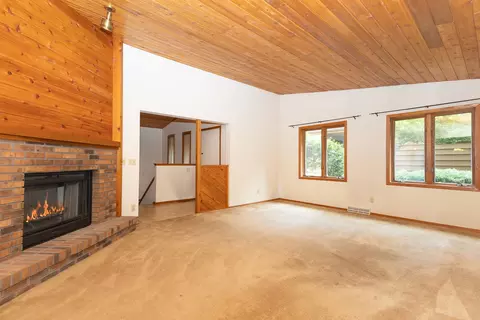 Living - 901 E Windfield Pl #D, Appleton, WI 54911 photo 2 of 2
