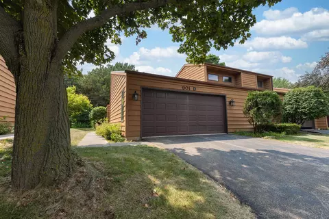Exterior - 901 E Windfield Pl #D, Appleton, WI 54911 photo 1 of 6