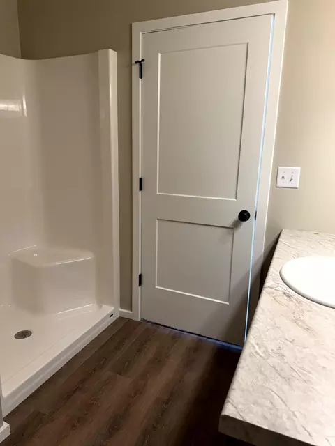 Bath - 2211 Golden Gate Dr, Appleton, WI 54913 photo 2 of 4