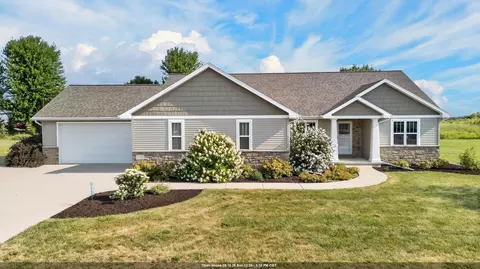 5148 High Point Dr, Winneconne, WI 54986