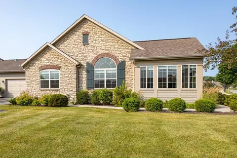 Exterior - 2306 E Sienna Way, Appleton, WI 54913 photo 3 of 7