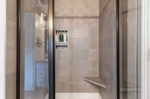 Bath - 4761 N Thistle Ln, Appleton, WI 54913 photo 4 of 5