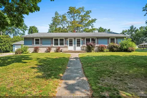 2255 Deer Trl, Green Bay, WI 54302