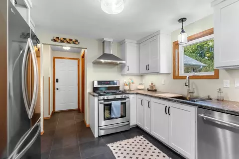 Kitchen - n254 Meadowbreeze Court, Appleton, WI 54915 photo 2 of 5