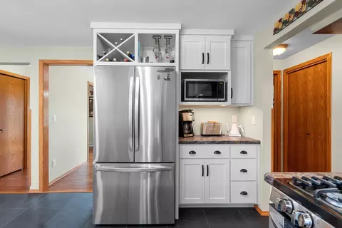 Kitchen - n254 Meadowbreeze Court, Appleton, WI 54915 photo 4 of 5