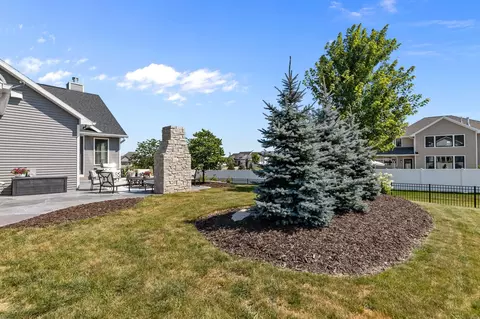Exterior - 3001 W Old Oak Dr, Appleton, WI 54913 photo 8 of 8