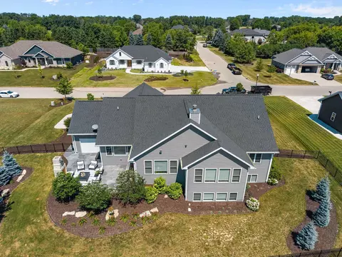 View/Area - 3001 W Old Oak Dr, Appleton, WI 54913 photo 13 of 15