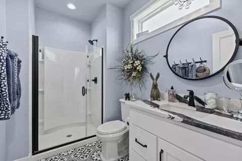 Bath - 3001 W Old Oak Dr, Appleton, WI 54913 photo 7 of 10
