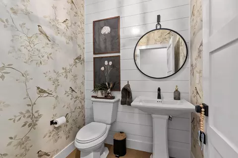 Bath - 3001 W Old Oak Dr, Appleton, WI 54913 photo 8 of 10