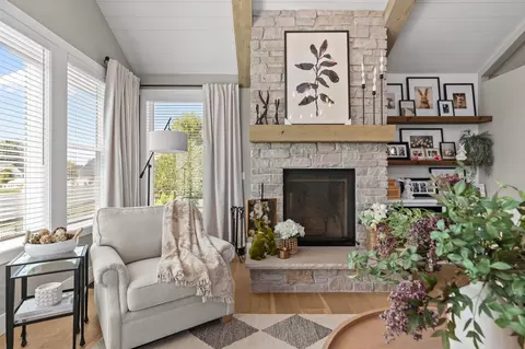 Living - 3001 W Old Oak Dr, Appleton, WI 54913 photo 7 of 9