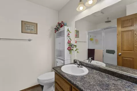Bath - w10036 Terri Lane, Crivitz, WI 54114 photo 1 of 2