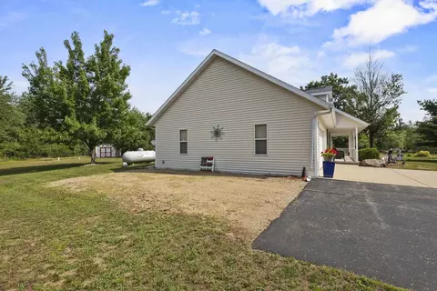 Exterior - w10036 Terri Lane, Crivitz, WI 54114 photo 3 of 9