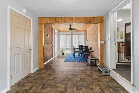 Entry Way - 620 W Sunset Ave, Appleton, WI 54911 photo 1 of 2
