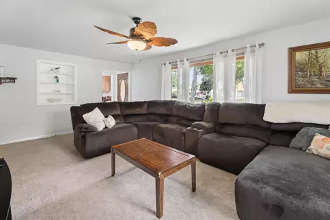 Living - 620 W Sunset Ave, Appleton, WI 54911 photo 2 of 2