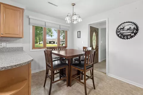 Dining - 620 W Sunset Ave, Appleton, WI 54911 photo 1 of 1