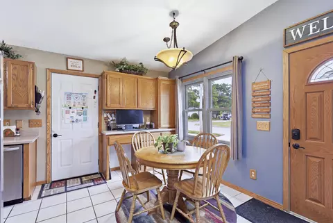 Entry Way - 217 E Mitchell Ave, Appleton, WI 54915 photo 1 of 1