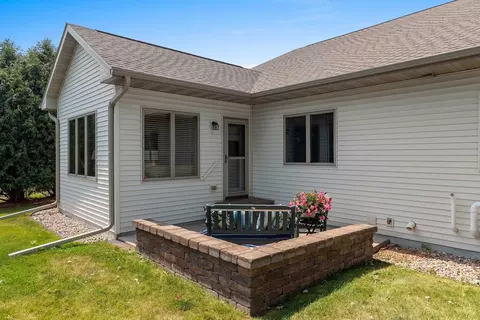 Exterior - 4716 N Fallview Ln, Appleton, WI 54913 photo 11 of 14