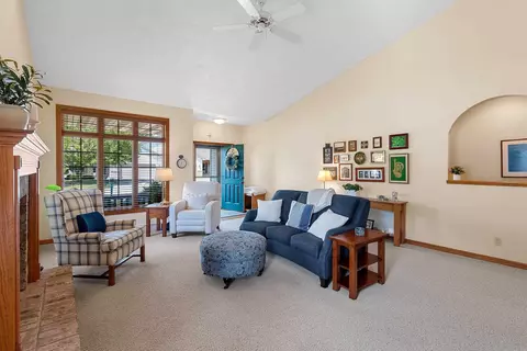 Living - 4716 N Fallview Ln, Appleton, WI 54913 photo 1 of 3