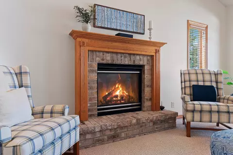 Living - 4716 N Fallview Ln, Appleton, WI 54913 photo 3 of 3