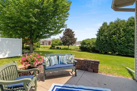 Exterior - 4716 N Fallview Ln, Appleton, WI 54913 photo 12 of 14