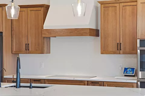 Kitchen - n9263 Laura St, Appleton, WI 54915 photo 7 of 9