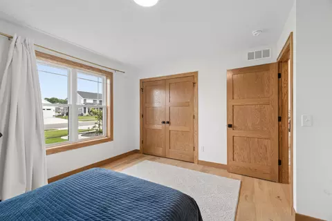 Bedroom - n9263 Laura St, Appleton, WI 54915 photo 4 of 8